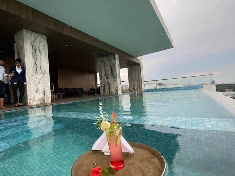 فندق Grand River View