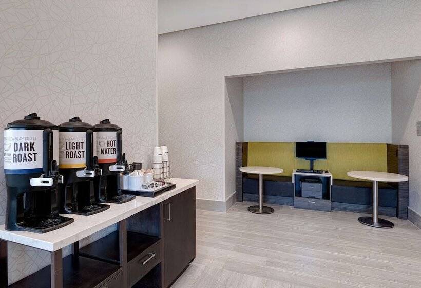 فندق Hampton Inn & Suites By Hilton Burlington Toronto