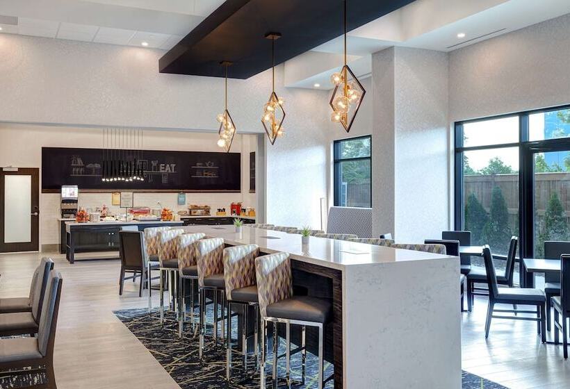 فندق Hampton Inn & Suites By Hilton Burlington Toronto