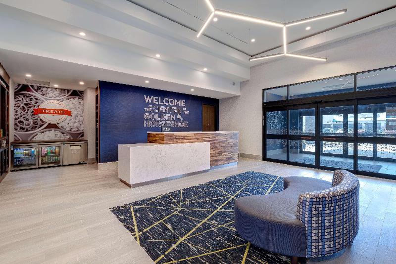 فندق Hampton Inn & Suites By Hilton Burlington Toronto