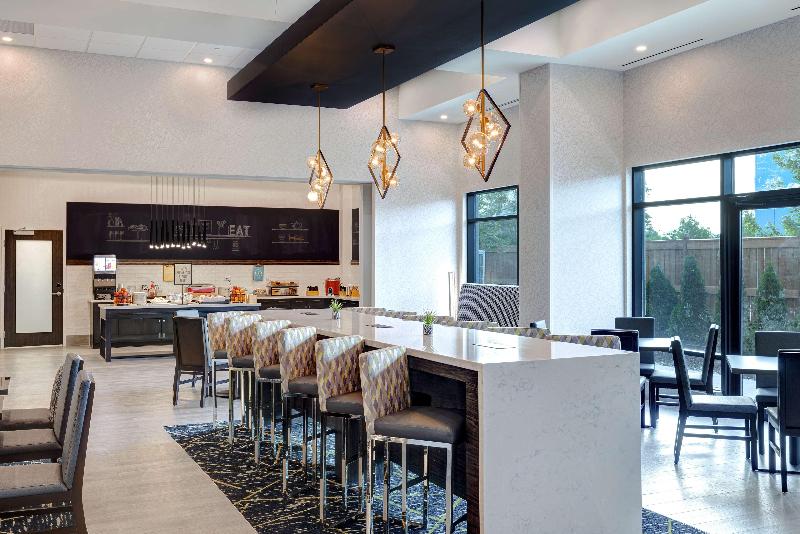 فندق Hampton Inn & Suites By Hilton Burlington Toronto