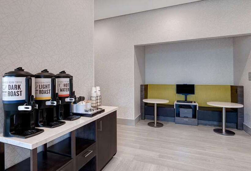 בית מלון כפרי Hampton Inn & Suites By Hilton Burlington Toronto