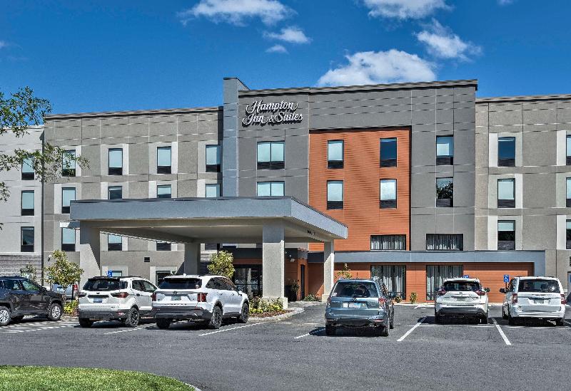 هتل Hampton Inn & Suites Keene