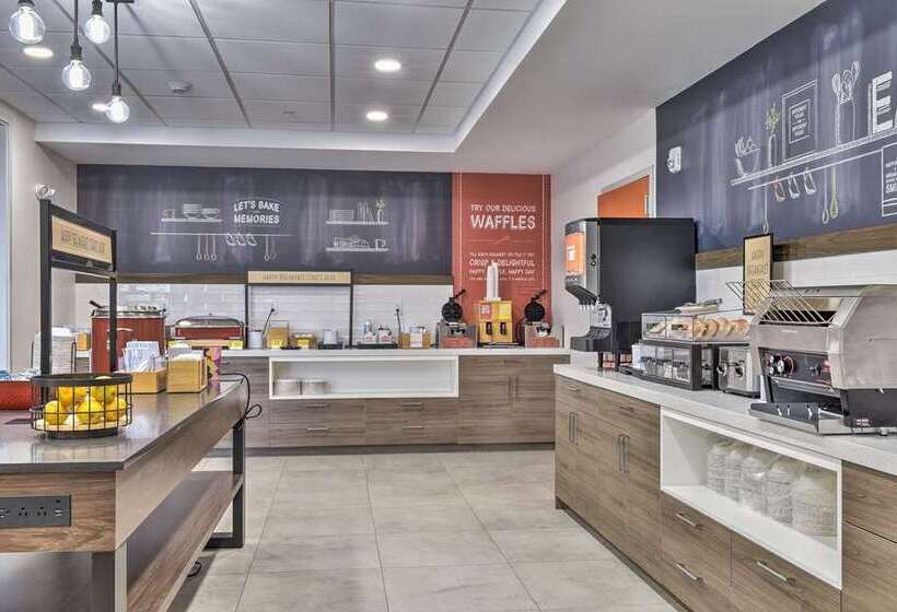 هتل Hampton Inn & Suites Keene