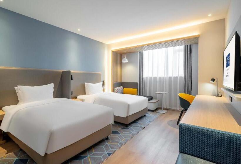 هتل Holiday Inn Express Jinan Airport Zone, An Ihg