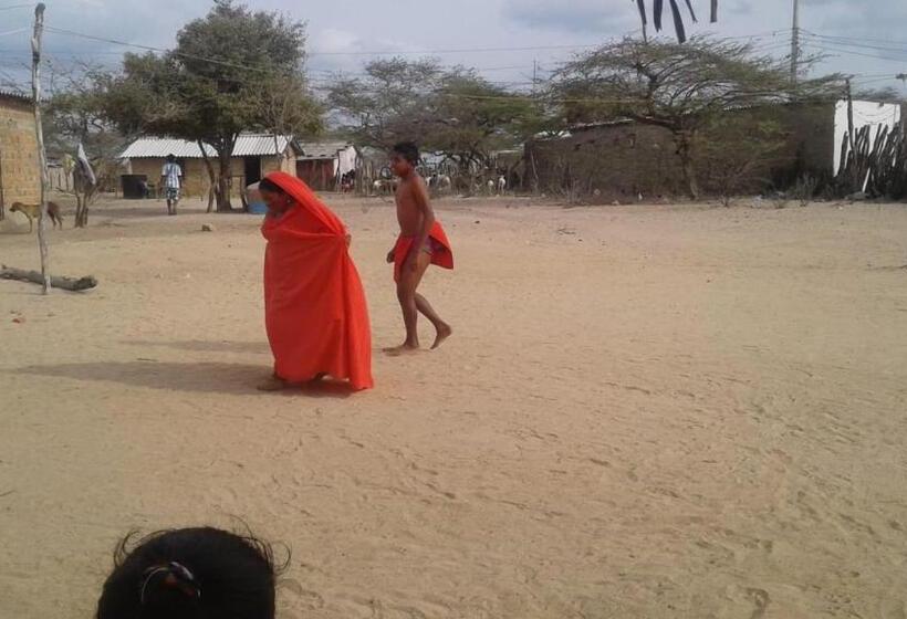 هتل Hostal Castillo Del Mar   Hostel