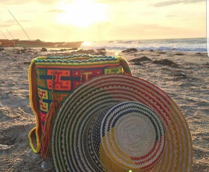 هتل Hostal Castillo Del Mar   Hostel