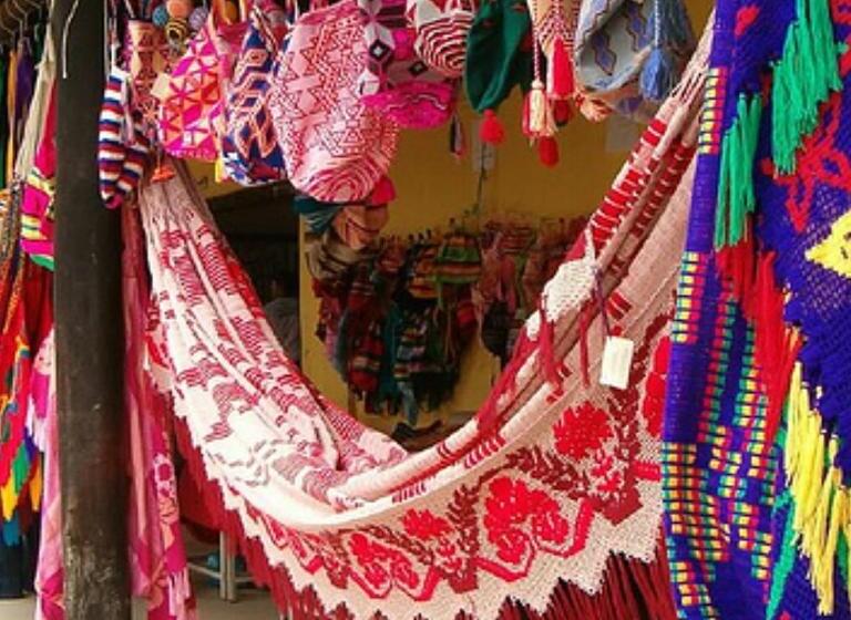 هتل Hostal Castillo Del Mar   Hostel