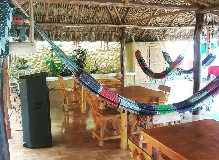 هتل Hostal Castillo Del Mar   Hostel