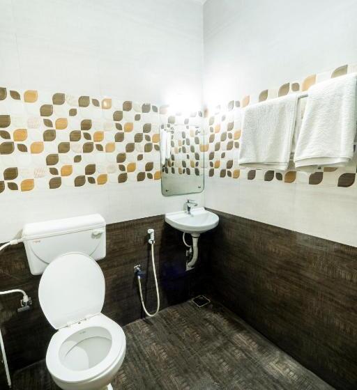 בית מלון כפרי Jeyam Residency