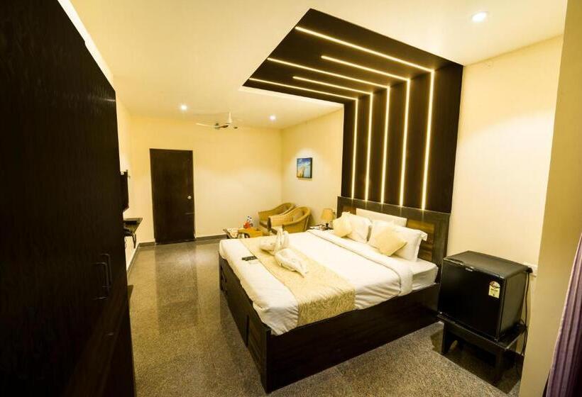 בית מלון כפרי Jeyam Residency