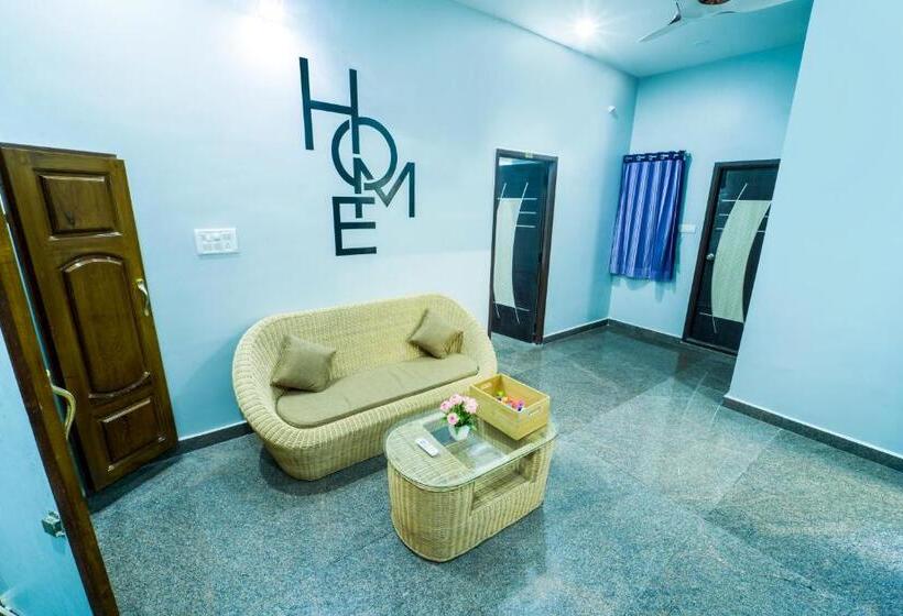 בית מלון כפרי Jeyam Residency