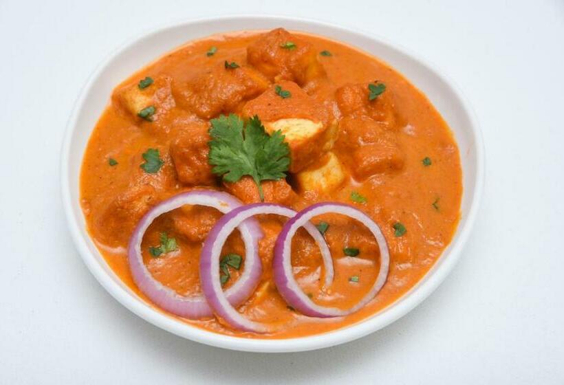 فندق Oyo 62388  Royal And Restaurant