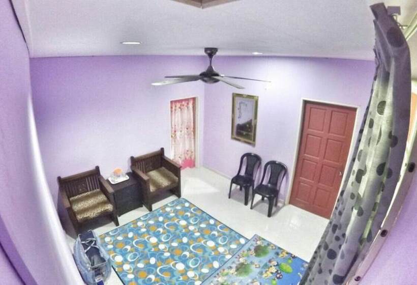 בית מלון כפרי Oyo 90335 Merkang Guesthouse