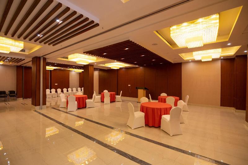 فندق Pushkara Sarovar Portico