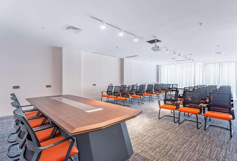 هتل Ramada By Wyndham Tbilisi Old City