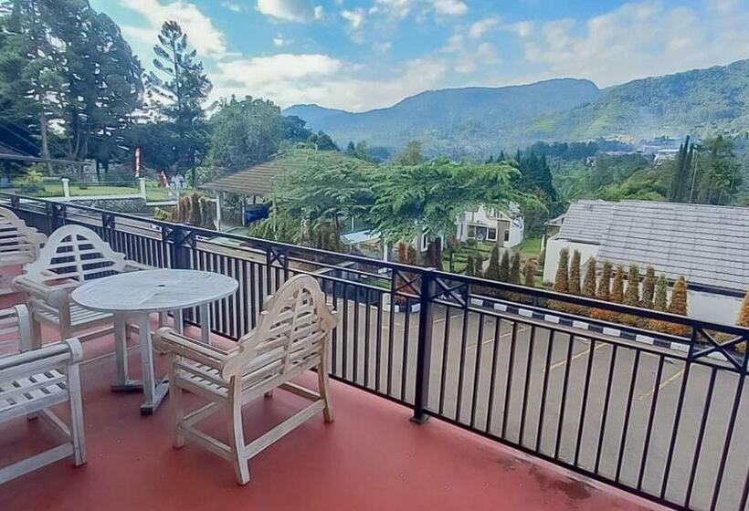 Hotel Reddoorz Premium @ Griya Inkoppabri Cisarua Puncak