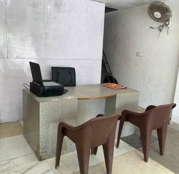 فندق Spot On 82192 Chint Guest House