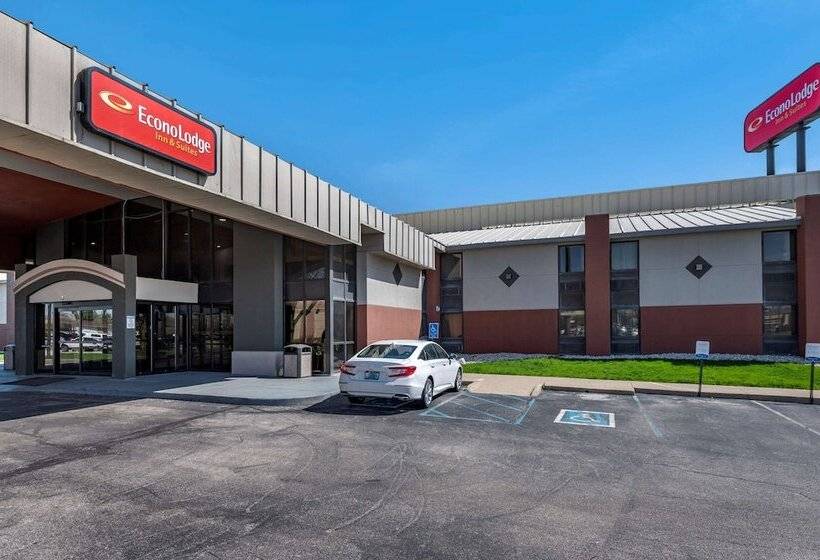 هتل Suburban Studios Lafayette