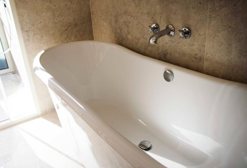 هتل The Ivens, Autograph Collection