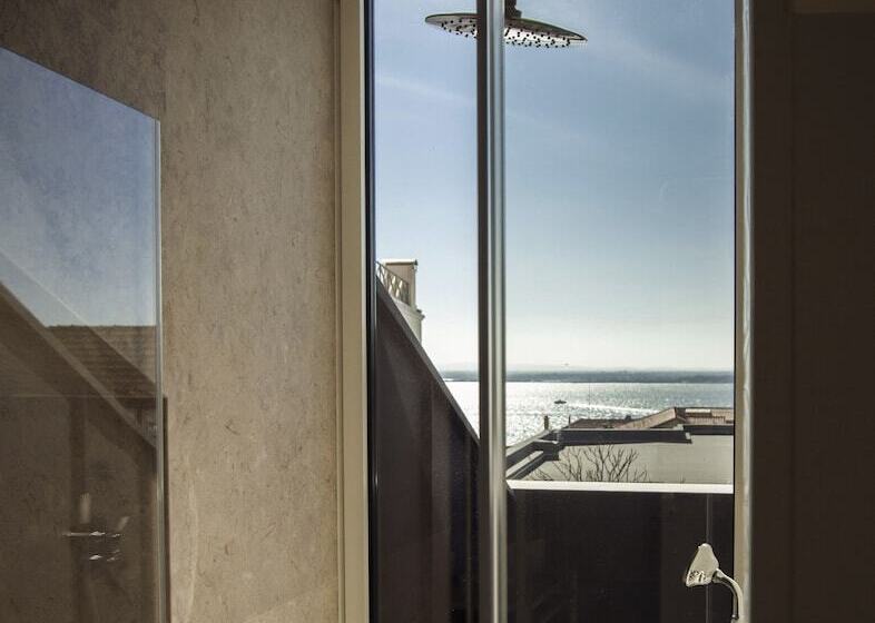 هتل The Ivens, Autograph Collection