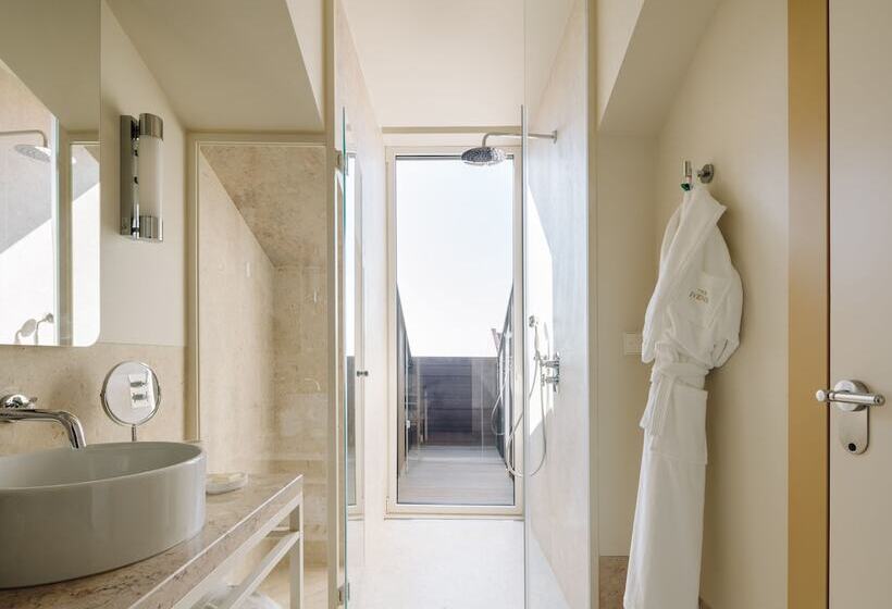 هتل The Ivens, Autograph Collection