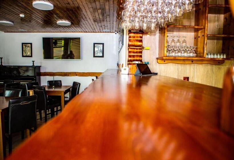 Отель Vila Swe Sar