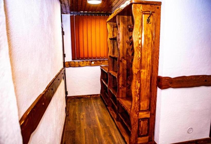 Отель Vila Swe Sar