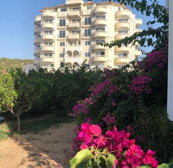 فندق Watercastle Suits