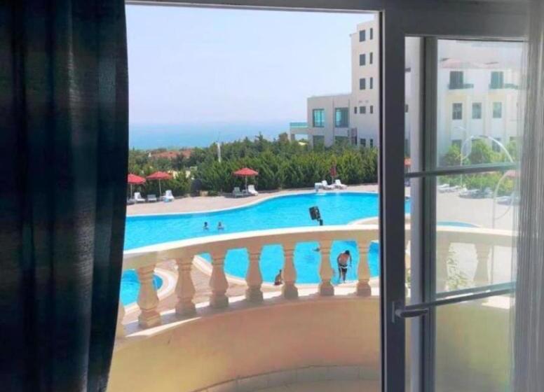 فندق Watercastle Suits