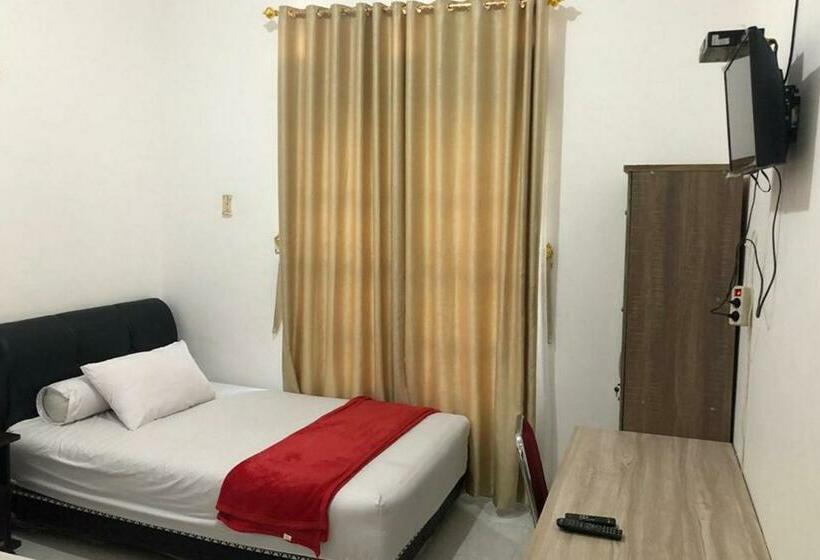 בית מלון כפרי Wisma Gardenia Palangkaraya Syariah Redpartner