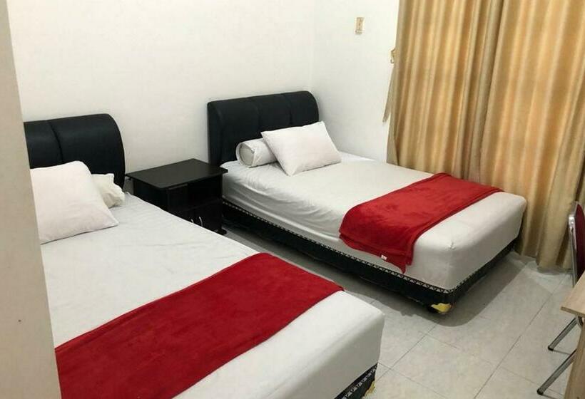 בית מלון כפרי Wisma Gardenia Palangkaraya Syariah Redpartner