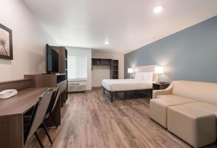 Отель Woodspring Suites Philadelphia Northeast