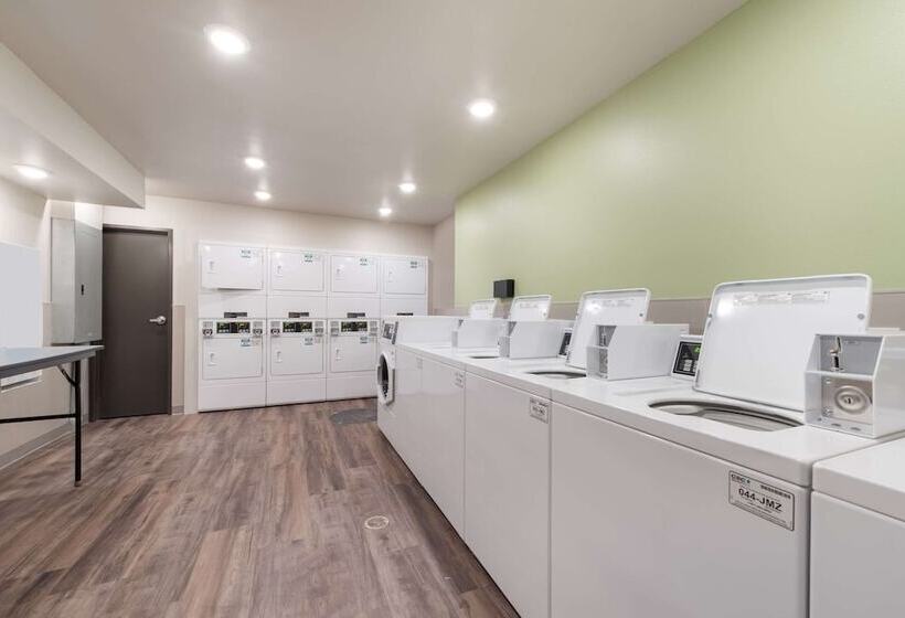 Отель Woodspring Suites Philadelphia Northeast