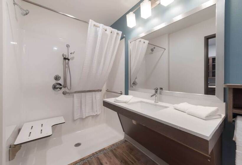 Отель Woodspring Suites Philadelphia Northeast