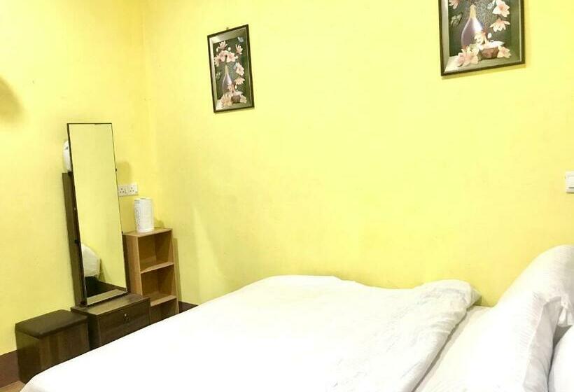 Oyo 90330 Vvilla Motel