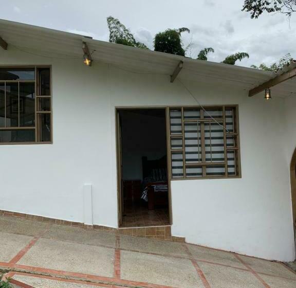 פנסיון Cabaña Campestre Miraluna