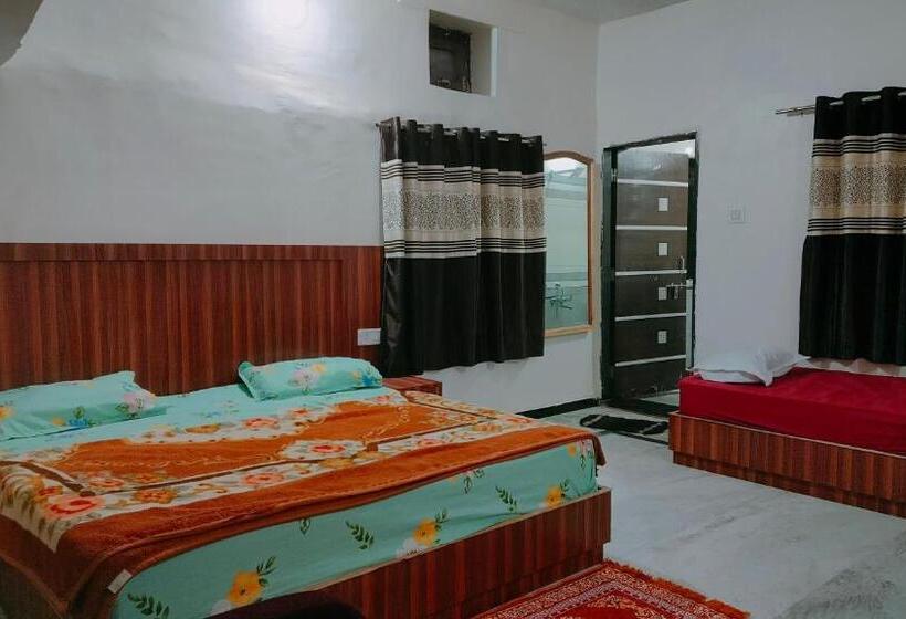 Пансион Laxmanji Villas