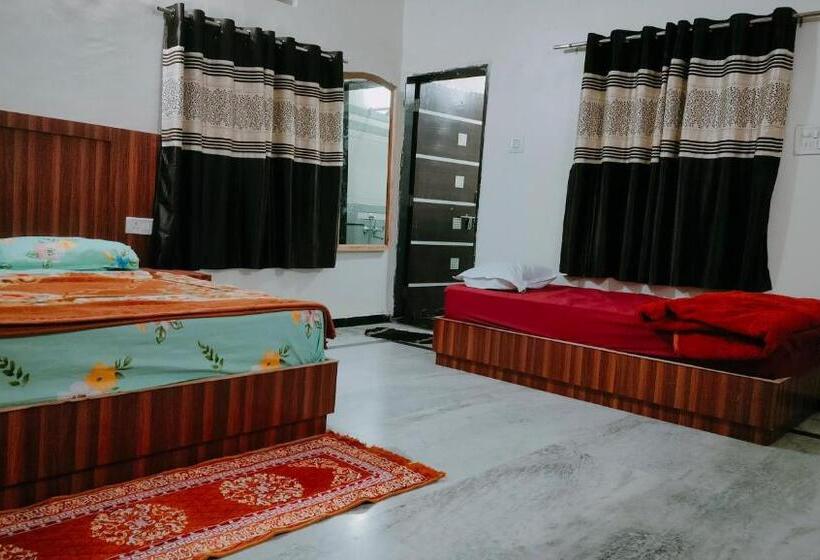 Пансион Laxmanji Villas