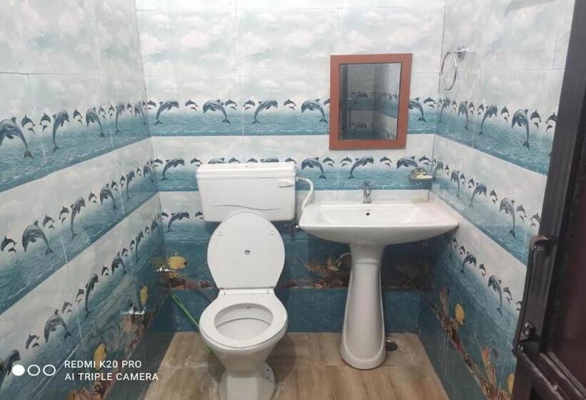 ペンション Oyo Home 82359 Aradhya Home Stay