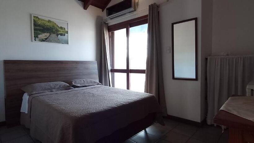 پانسیون Residencial Da Praça Garopaba