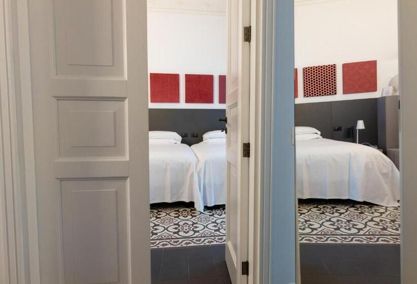 پانسیون Riflessi Acireale Palace Suites