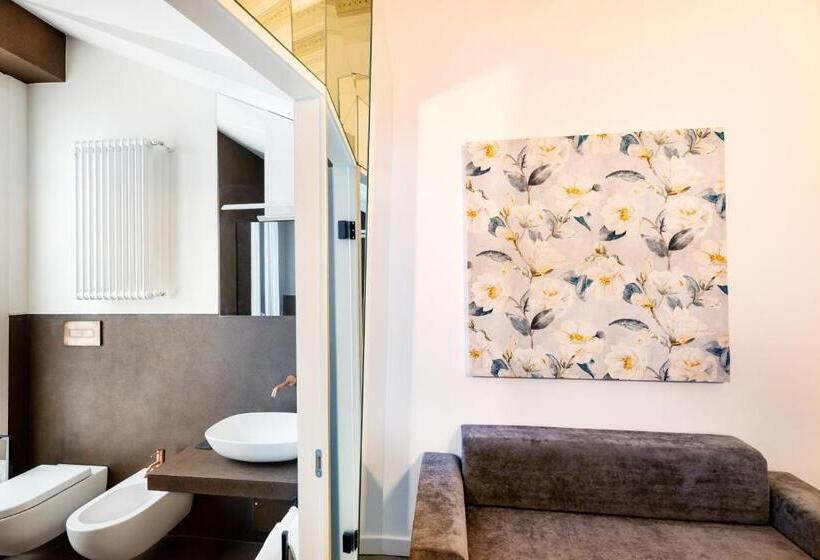 پانسیون Riflessi Acireale Palace Suites