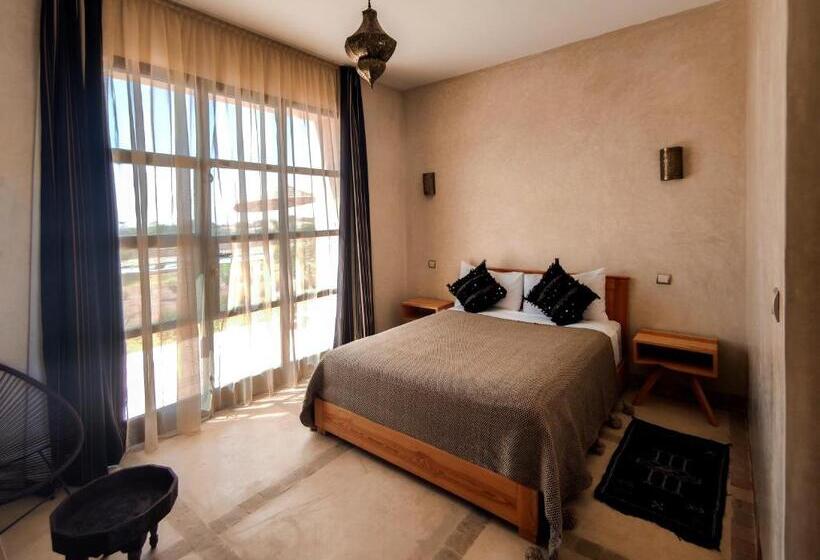 پانسیون Tassourt Lodge