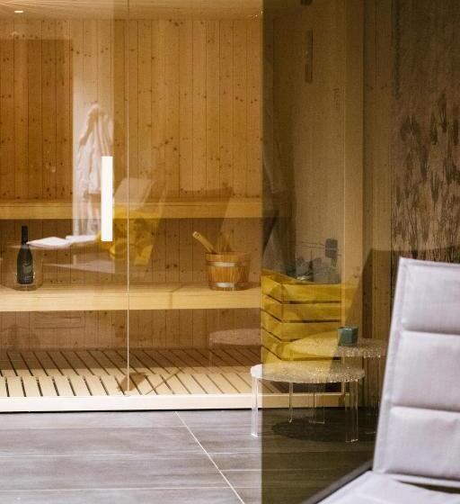 منتجع Agriturismo Podere Cavaga Lago D Iseo Agribio Winery