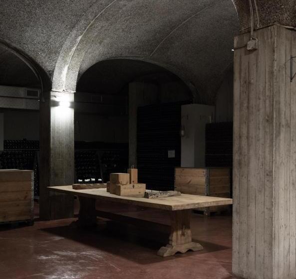 منتجع Agriturismo Podere Cavaga Lago D Iseo Agribio Winery