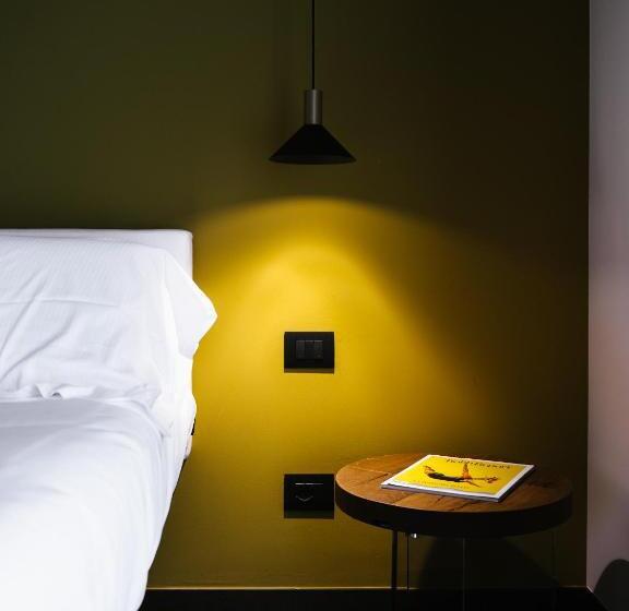 منتجع Agriturismo Podere Cavaga Lago D Iseo Agribio Winery