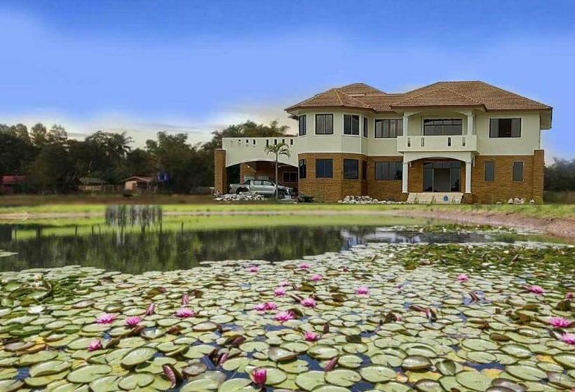 Bua Daeng Homestay Resort