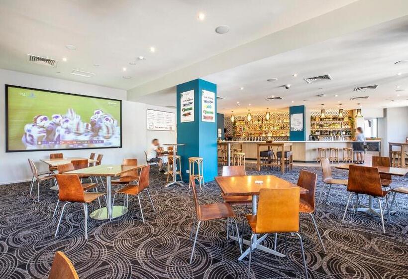 Royal Hotel By Nightcap Social