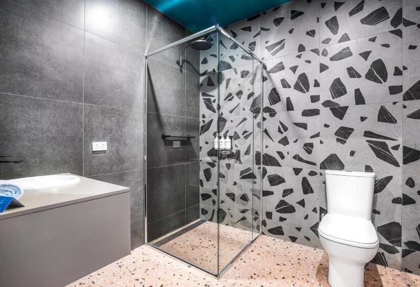 Royal Hotel By Nightcap Social